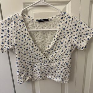 Brandy Melville flower print front cross shirt